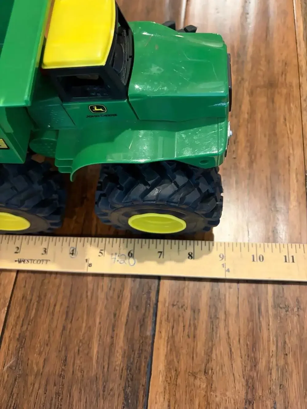 ERTL John Deere Monster Treads Dump Truck Green Toy